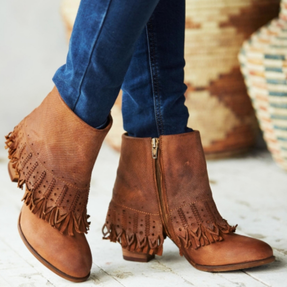 Sundance Uncharted Territory Fringe Bootie Size 7